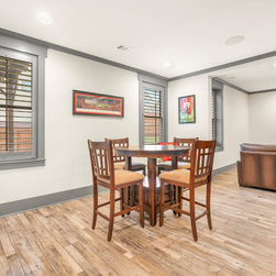 Uchitel - Laminate Flooring