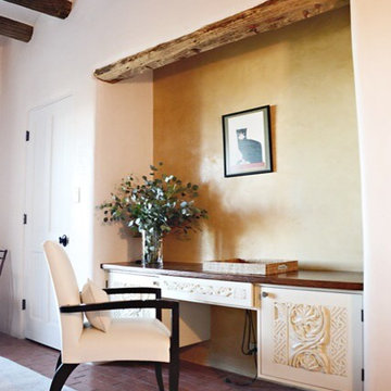 Chris Residence Built In Desk