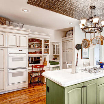 Brightening up a dated oak kitchen