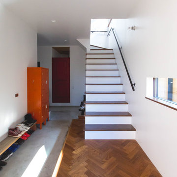 Slow life　琵琶湖を望む別荘に緑を感じ住む