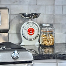 Kitchen: Decorations: Elizabeth