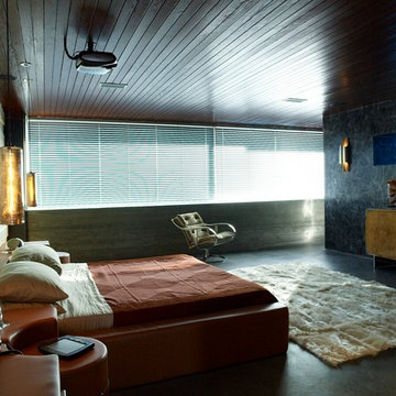 Modern "Artist in Residence" Venice Beach Master Bedroom