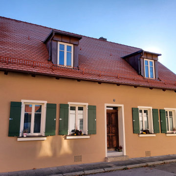 Modernisierung und Erweiterung eines bestehenden Zweifamilienhauses