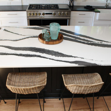 The Lake Shore Kitchen