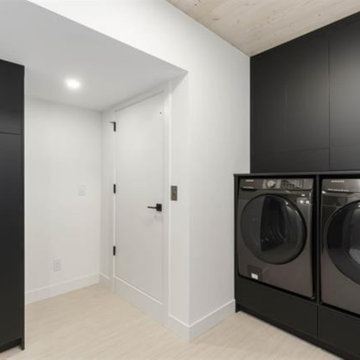 Strathearn Drive - Fenix Black Melamine & Oiled Walnut