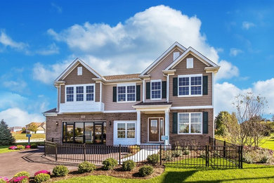Example of an exterior home design in Chicago