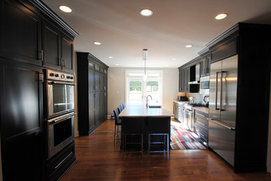 Inspiration for a transitional kitchen remodel in Philadelphia