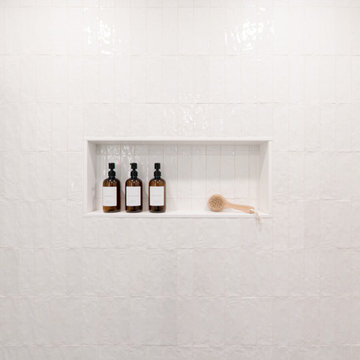 Bathroom – Built-In Wall Niche – Vertical Shower Tile