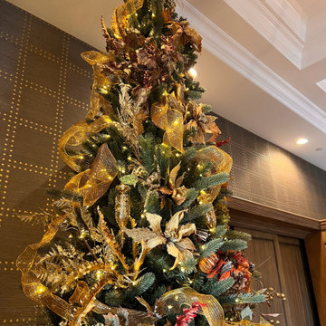 HOLIDAY DECORATING