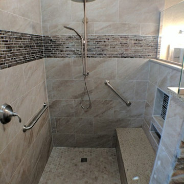 Master Bath Suite With Ledgestone