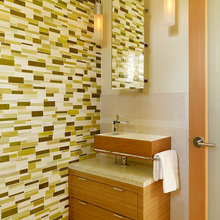 Hall Bathroom (Erinn)