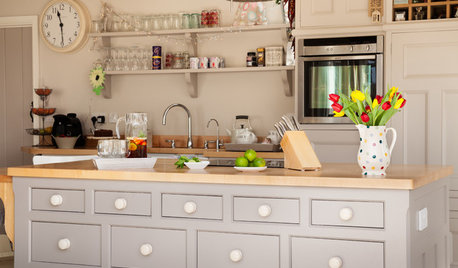 Kitchen of the Week: A Bright Country-style Kitchen Created on a Budget