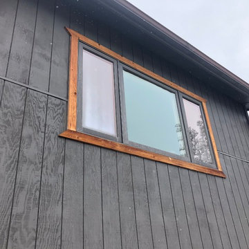 Extior full siding and trim restrain.