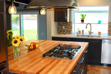 Transitional kitchen photo in Los Angeles
