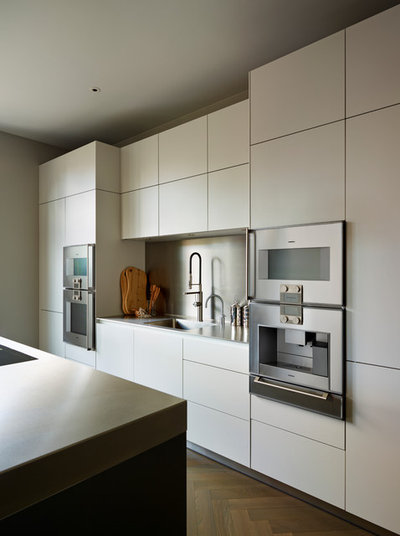 Contemporary Kitchen by bulthaup by Kitchen Architecture