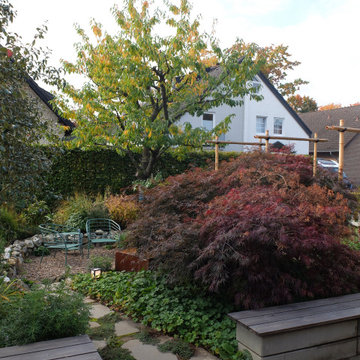 Vier-Jahreszeiten-Reihenhaus-Garten