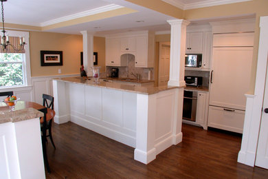 Inspiration for a timeless kitchen remodel in Boston