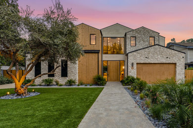 Trendy exterior home photo in Los Angeles