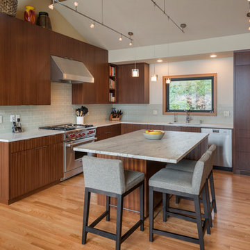 Dyna - Mercer Island VI