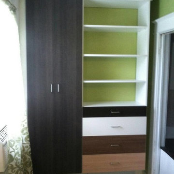 Walk In Closets with Drawers