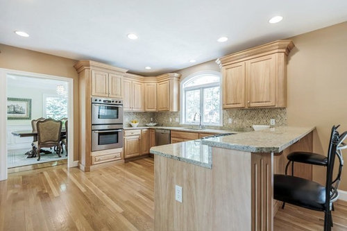 pale oak paint with honey oak cabinets