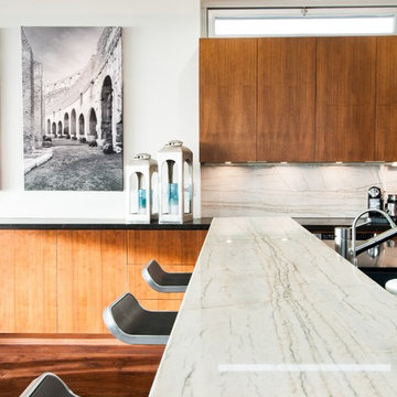 Real Estate Photos - Kitchen Peninsulas and Islands
