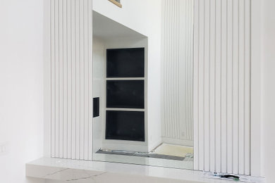 Large minimalist hallway photo in Toronto