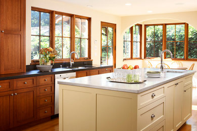 Example of a tuscan kitchen design in San Francisco