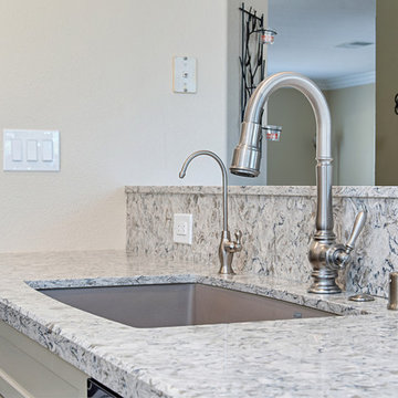 Della Terra Monet Quartz Top With Bevel Edge And Splash