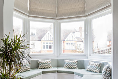 This is an example of a traditional living room in London.