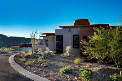 Minimalist exterior home photo in Phoenix