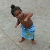 Symone Harus billede
