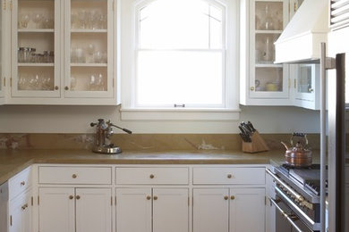 Kitchen photo in Seattle