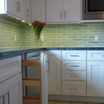 Convenient Pull Out beside sink