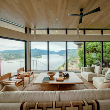 White Salmon Bluff Home