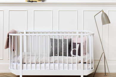 Weißes Babybett aus hochwertigem Birkenholz von Oliver Furniture