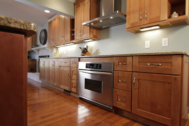 Minimalist kitchen photo in Chicago