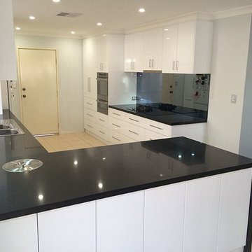 White Kitchen - Contemporary