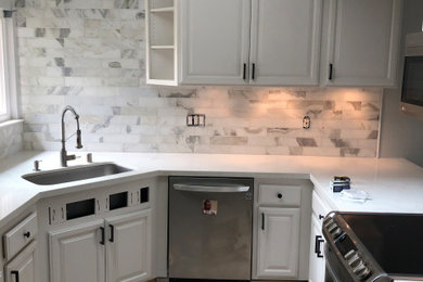 Example of a trendy kitchen design in Los Angeles