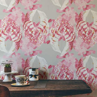 CONTEMPORARY FLORAL