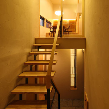 T2‐HOUSE -立体的に2世帯のご家族が庭を共有し楽しむ-