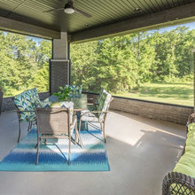 Screened in porch