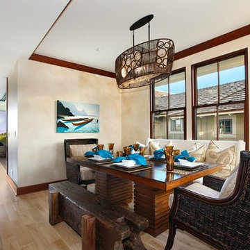 Tropical Dining