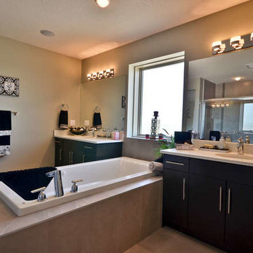 Entity Showhome in College woods