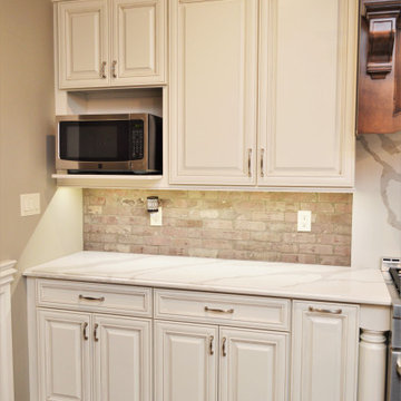 Lowell, IN. Haas Signature Collection. Elegant Traditional Style Kitchen