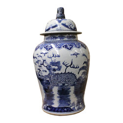 Chinese Large Blue & White Kirin Porcelain General Temple Jar - Decorative Jars And Urns