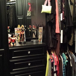 Black traditional wood closets - Products