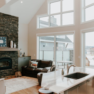 Rustic Shoreline Cottage at Cottage Club, Ghost Lake