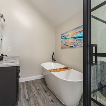 Linda's Bathroom