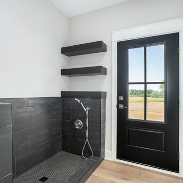 Home Bars, Bonus Rooms & Features